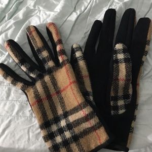 Burberry gloves